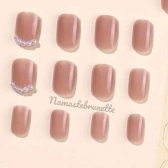 2/$16 Heart Bow Press On Nails - Picture 5 of 10